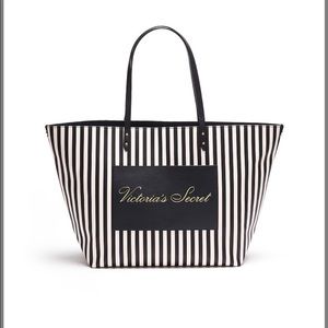 NWT Victoriaās Secret Tote